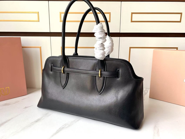 スーパーコピーブランドバッグ内部構造